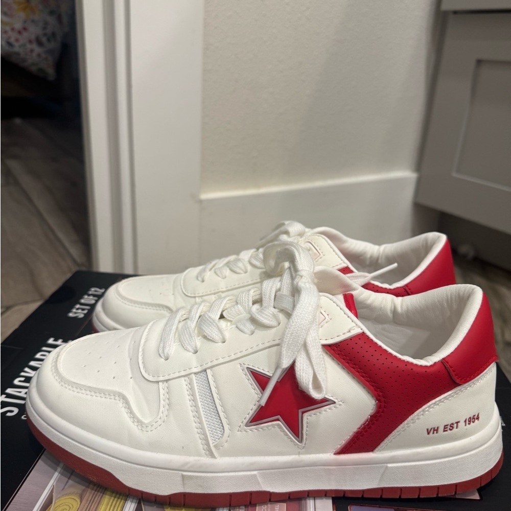 Vintage Havana White and Red Star Sneakers worn once perfect condition